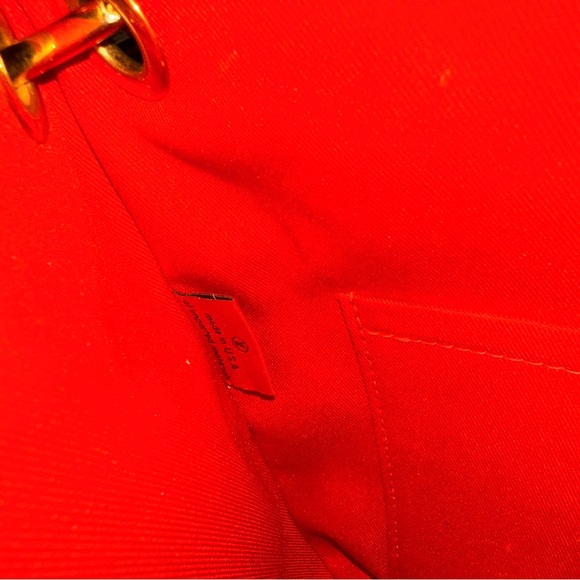 Louis Vuitton
Damier Ebene South Bank Besace Crossbody/Shoulder Bag - Picture 9 of 16